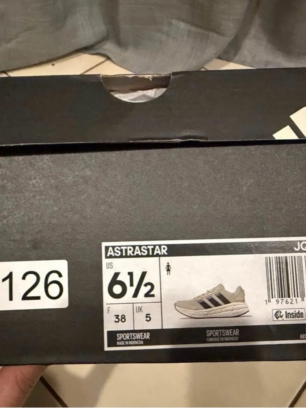 NWT Adidas Astrastar Gray & Silver 6.5W / 5Y
